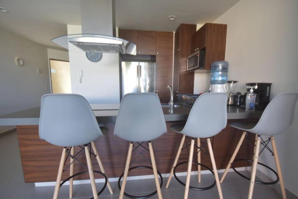 נובו ואלארטה Modern Stylish Apt. Steps Away From The Beach מראה חיצוני תמונה